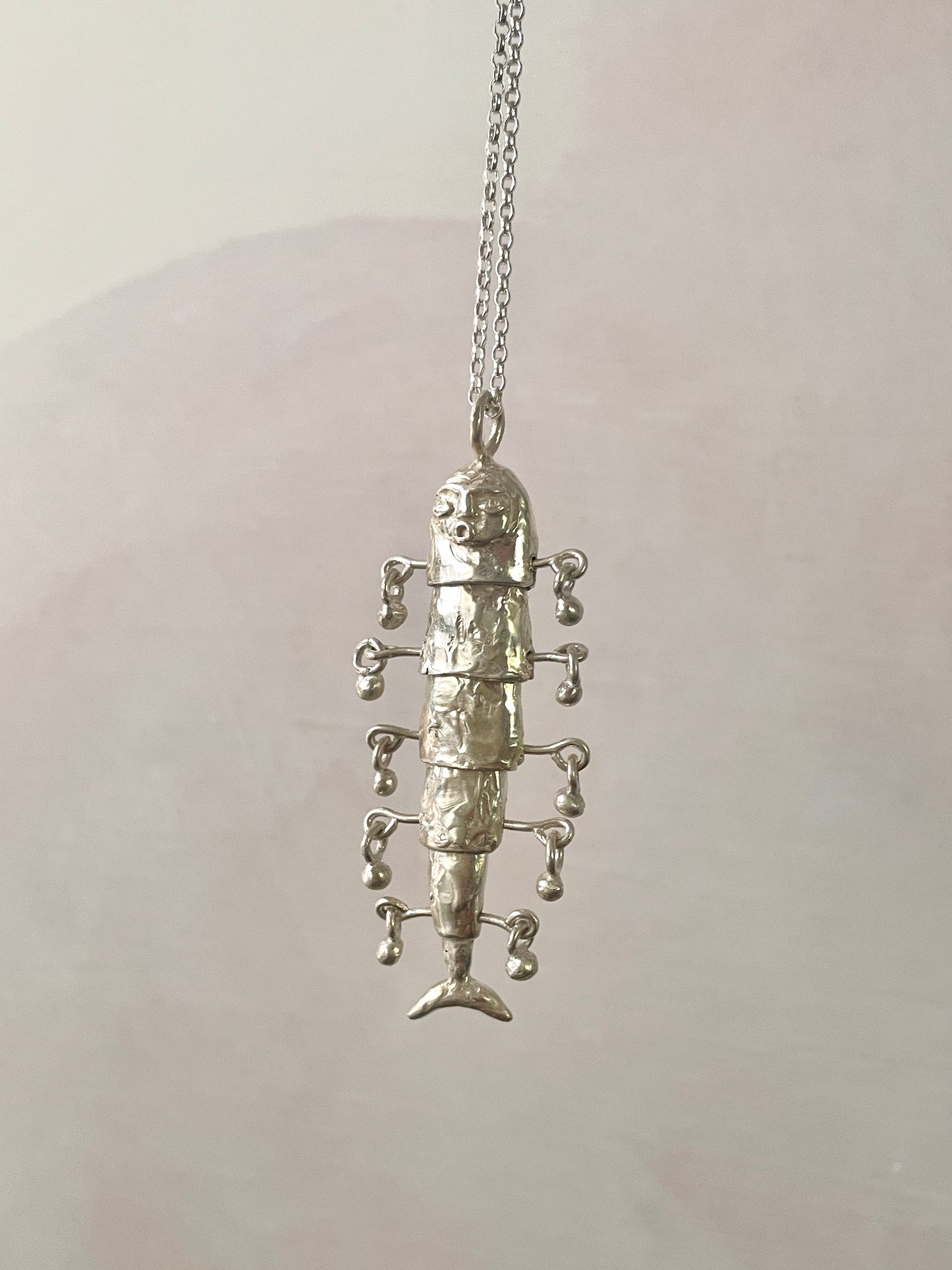 articulated fish with drops
